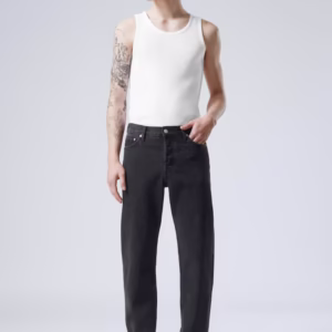 Relaxed Fit Tapered Leg Jeans – Sustainable Comfort and Classic Design